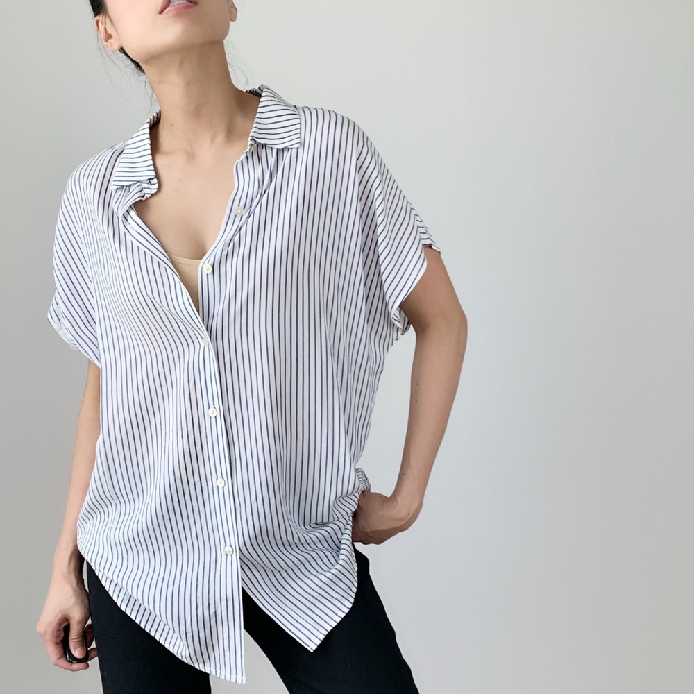 Ultra soft  stripes blouse top with collar - Picture 2 of 8